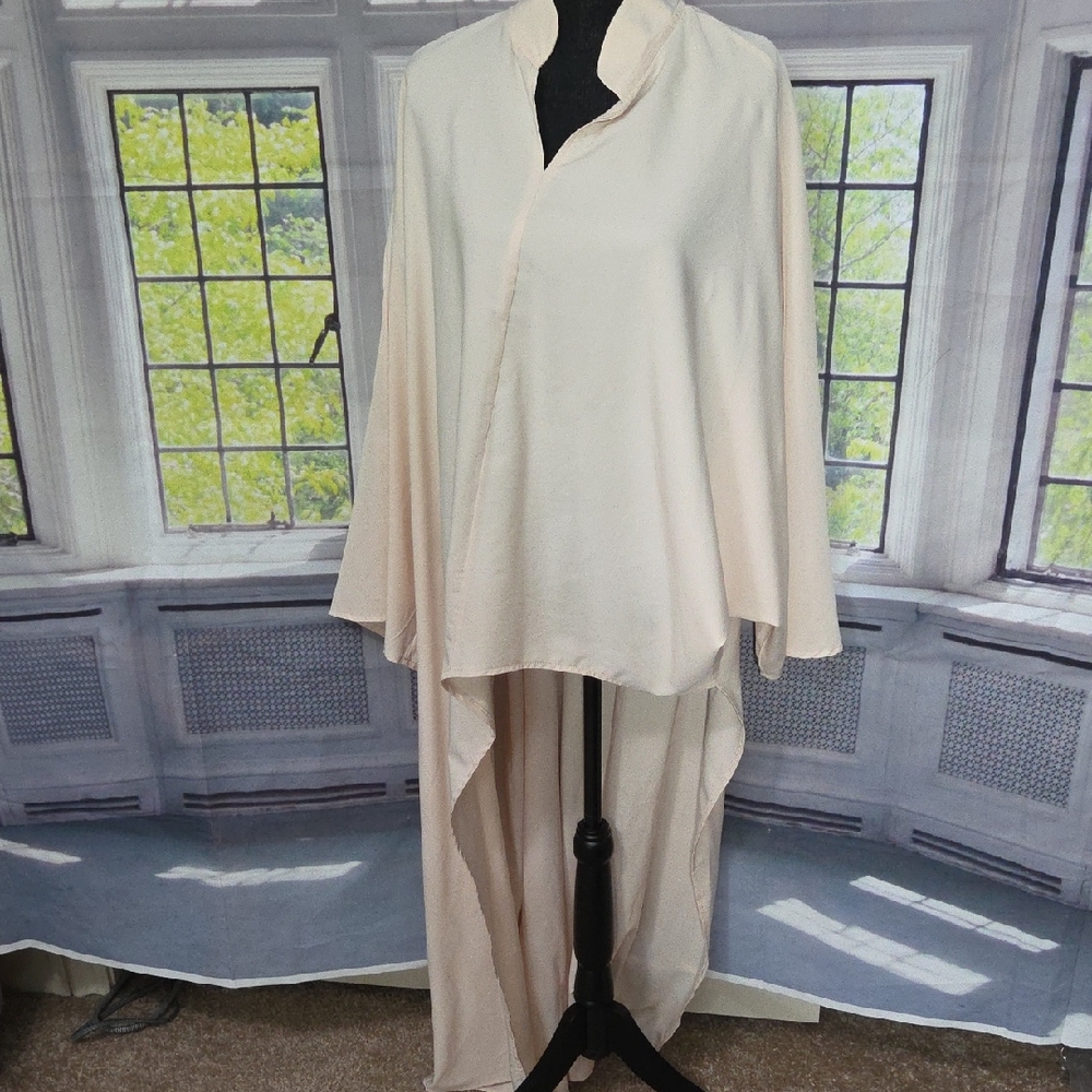 SHEIN Cream High-Low Blouse